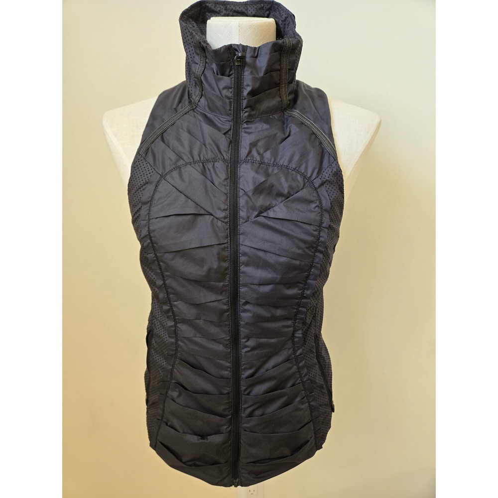Lululemon Womens Size 6 Gray Quilted Running Vest Zip Front Athletic Jacket